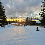 Sunset Cottage Motel